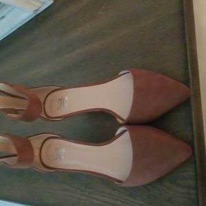 Adorable brown suede wedges